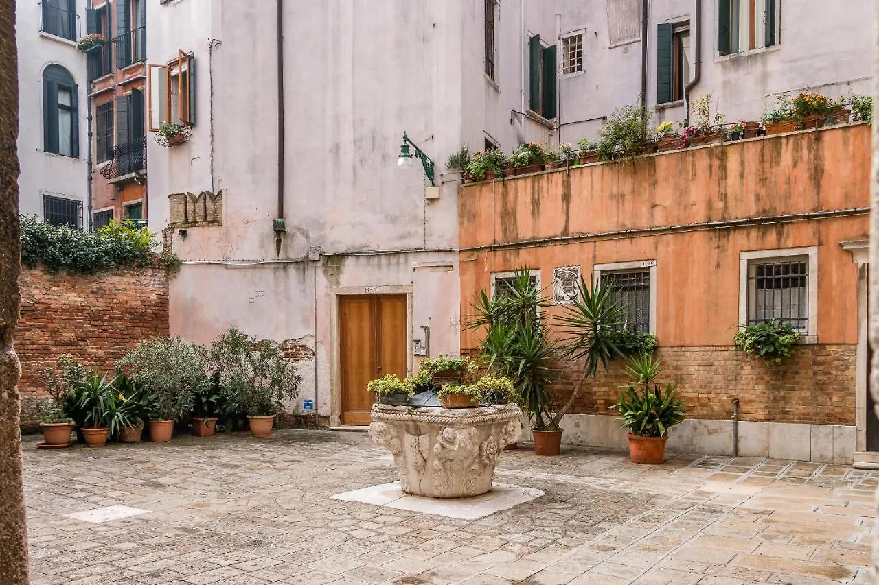Corte Ca' Petriana Next To @Camposanpolo Apartment Venice Italy