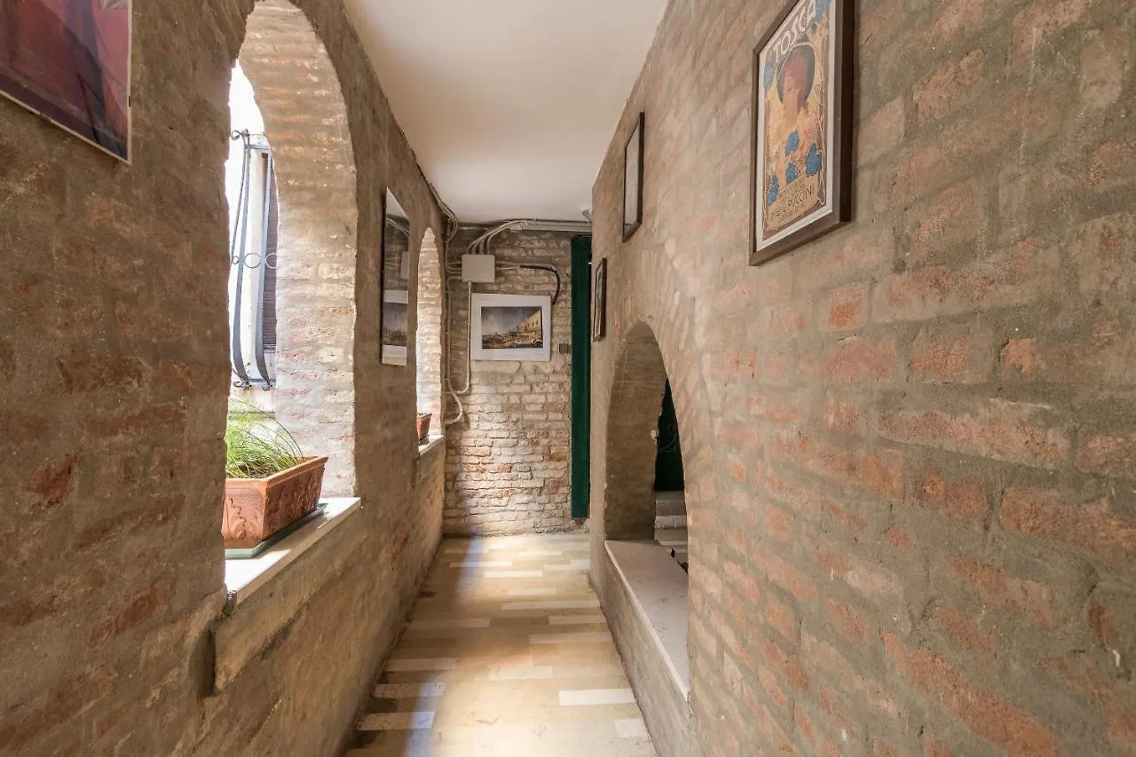 Corte Ca' Petriana Next To @Camposanpolo Apartment Venice