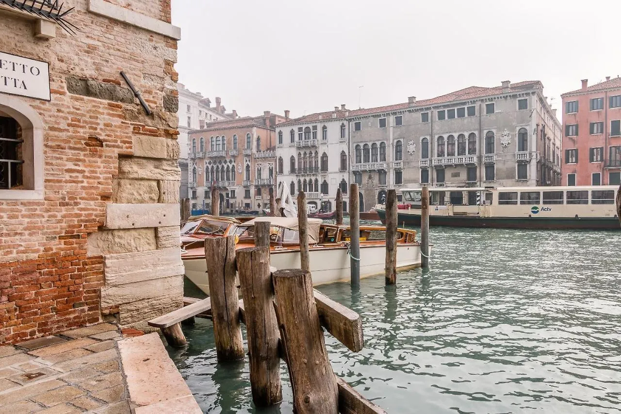 Corte Ca' Petriana Next To @Camposanpolo Apartment Venice Italy
