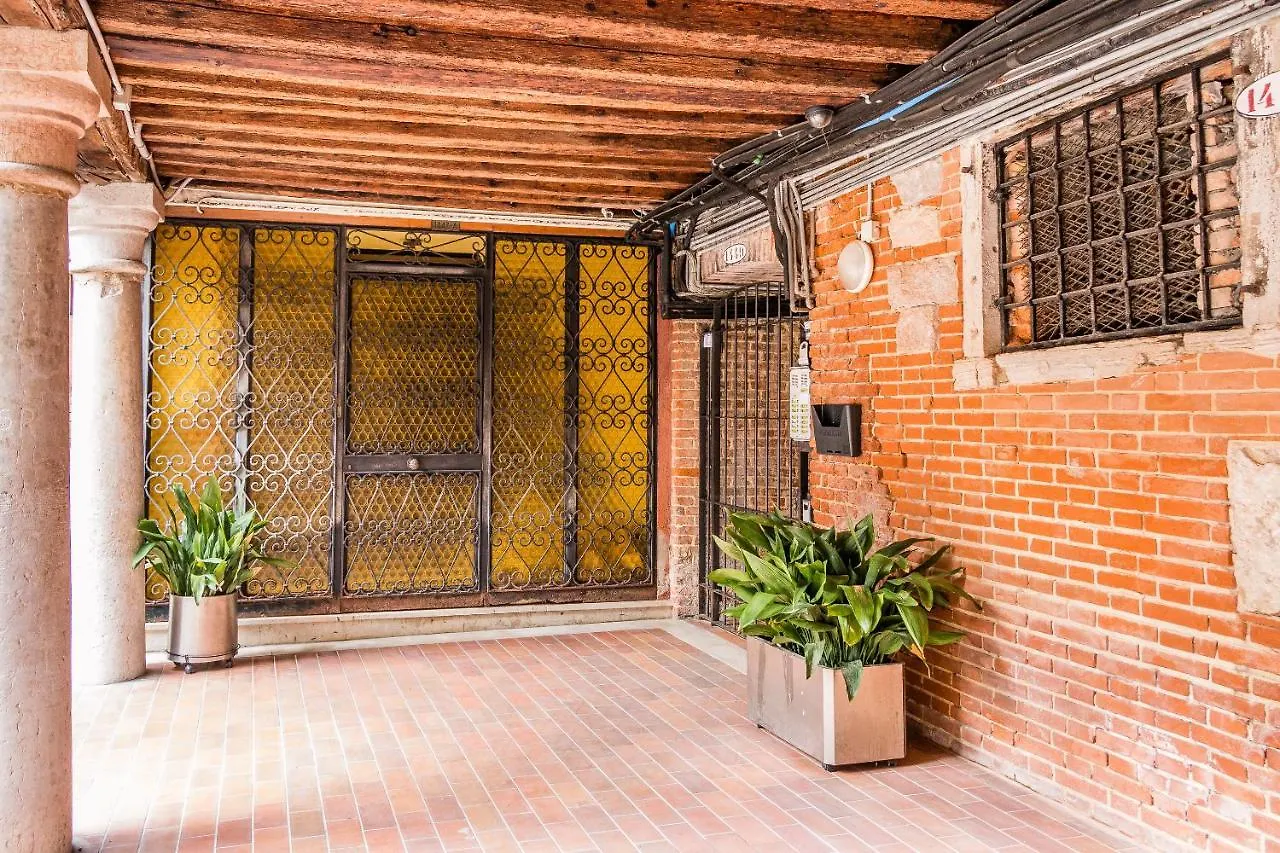 Corte Ca' Petriana Next To @Camposanpolo Apartment Venice Italy